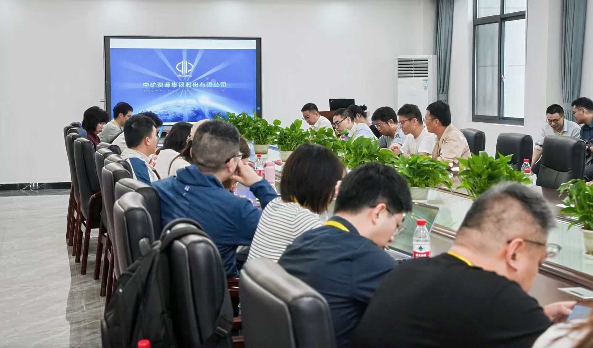 1775919832454938.jpg 投资者来访.jpg